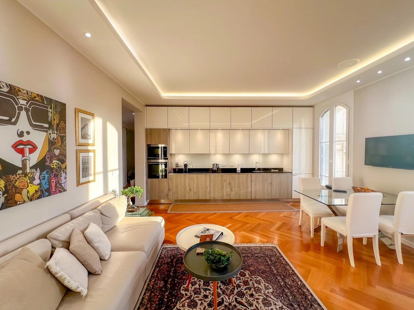 Property photo in Carre d'Or