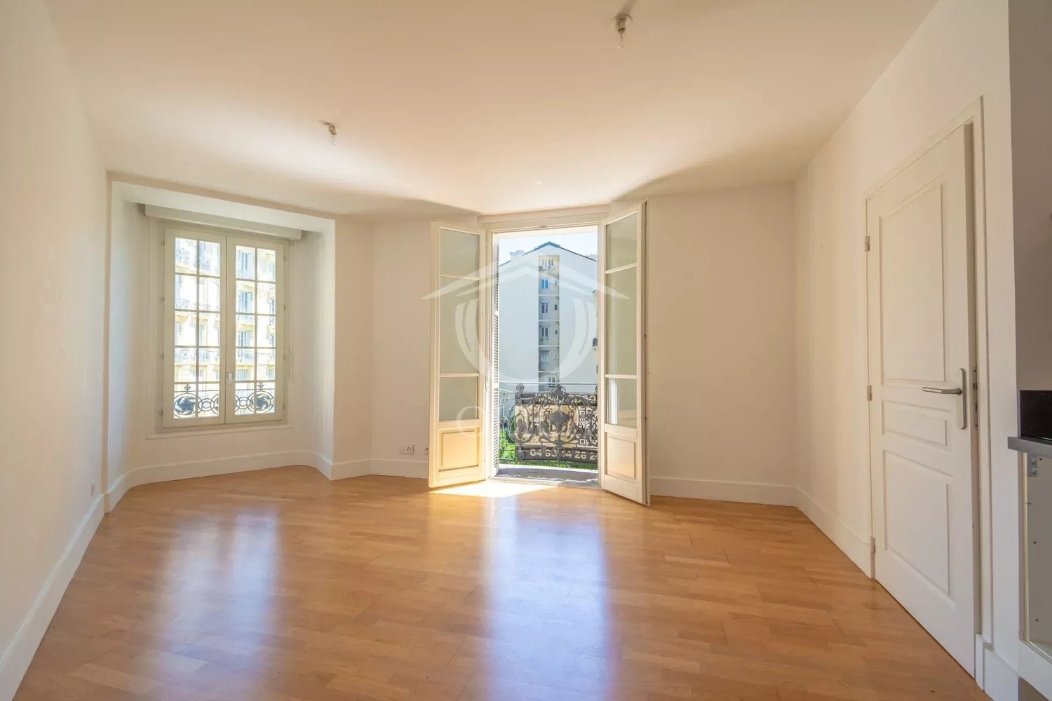 Property photo in Carre d'Or