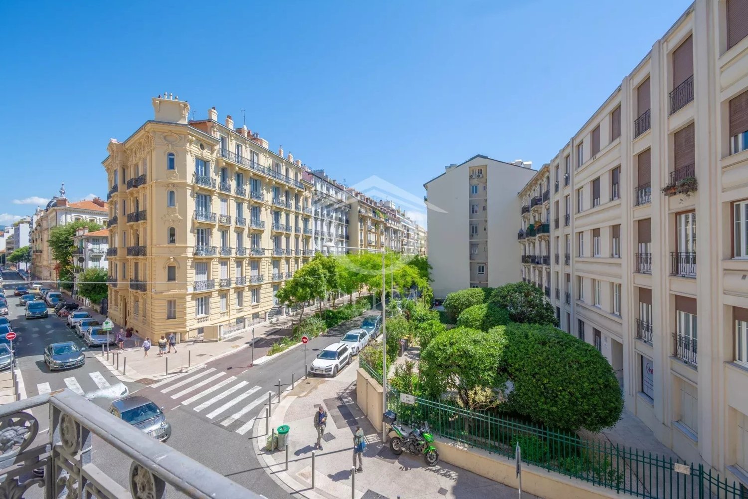 Property photo in Carre d'Or
