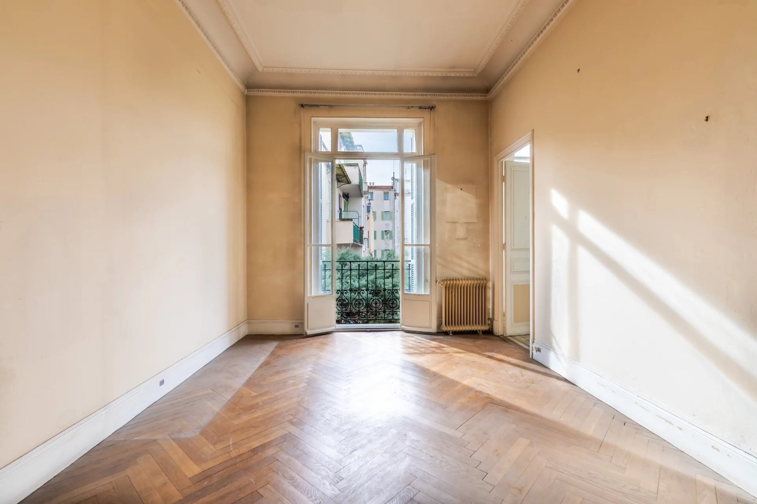 Property photo in Carre d'Or