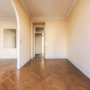 Property in Carre d'Or