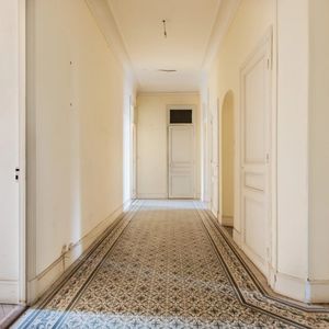 Property in Carre d'Or