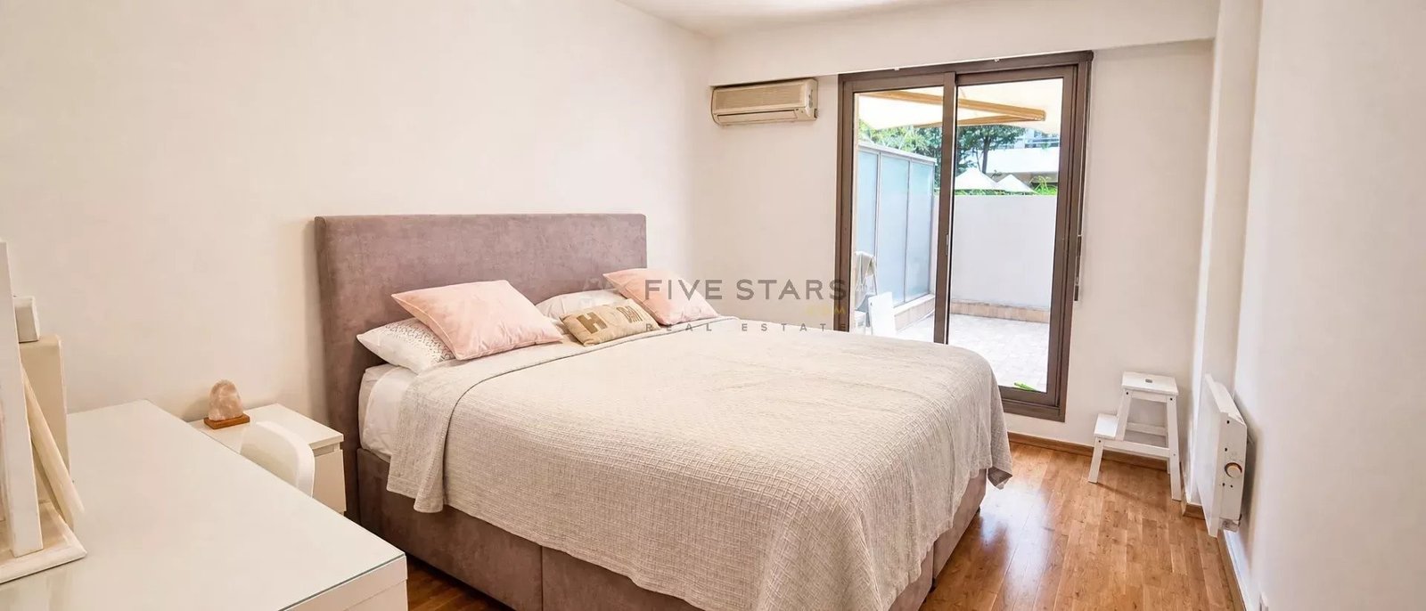 Property photo in Carre d'Or