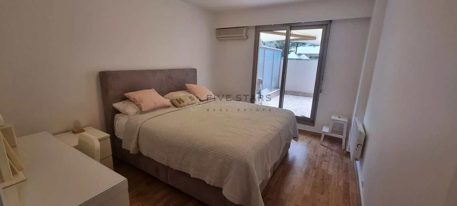 Property photo in Carre d'Or