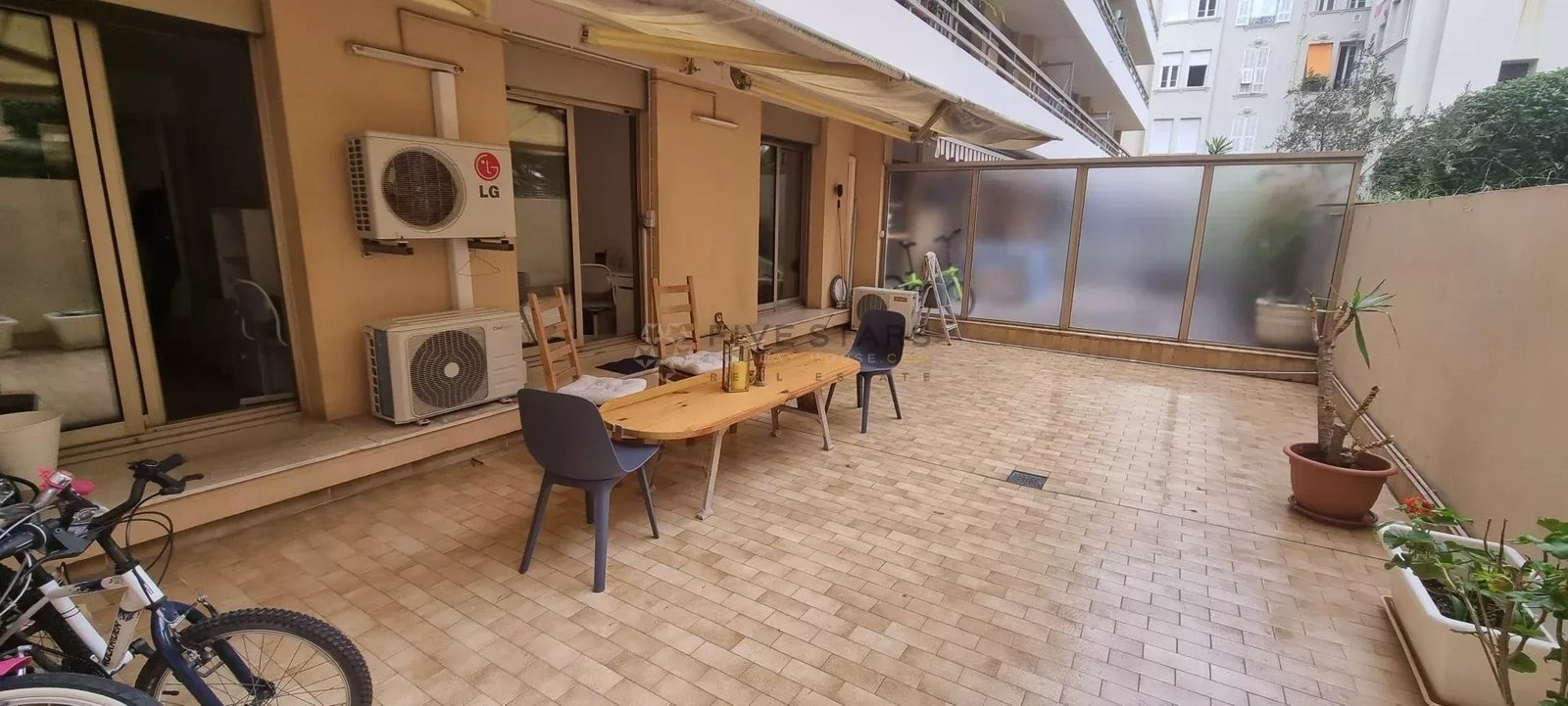 Property photo in Carre d'Or