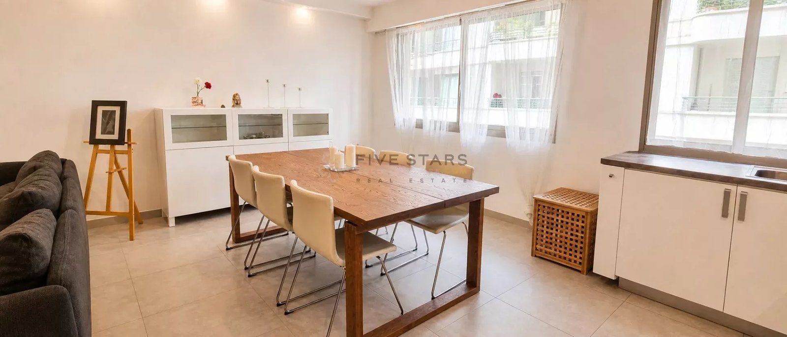 Property photo in Carre d'Or