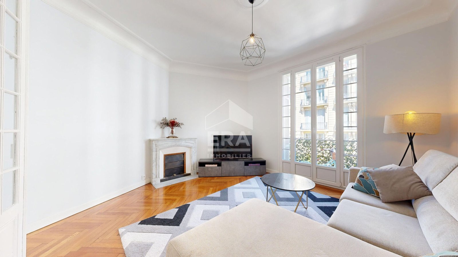 Property photo in Carre d'Or