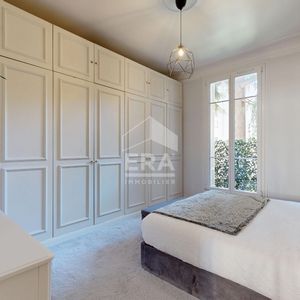 Property in Carre d'Or