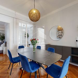 Property in Carre d'Or