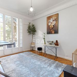 Property in Carre d'Or