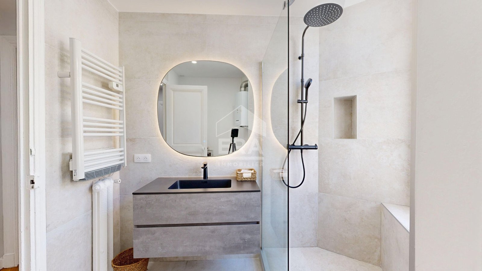 Property photo in Carre d'Or