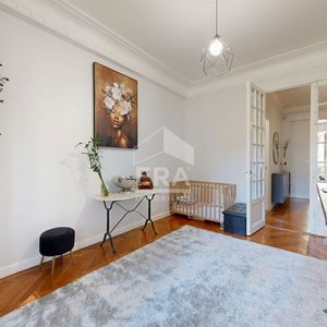 Property in Carre d'Or