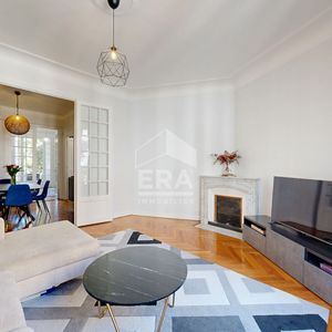 Property in Carre d'Or