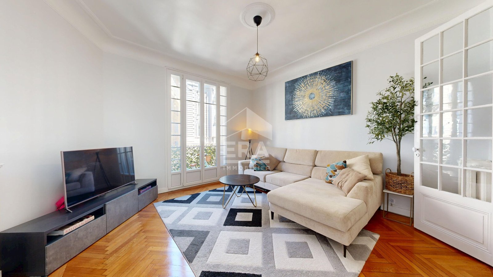 Property photo in Carre d'Or