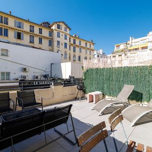 Property in Carre d'Or