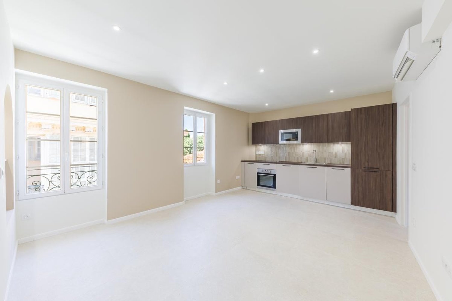 Property photo in Carre d'Or