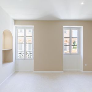 Property in Carre d'Or