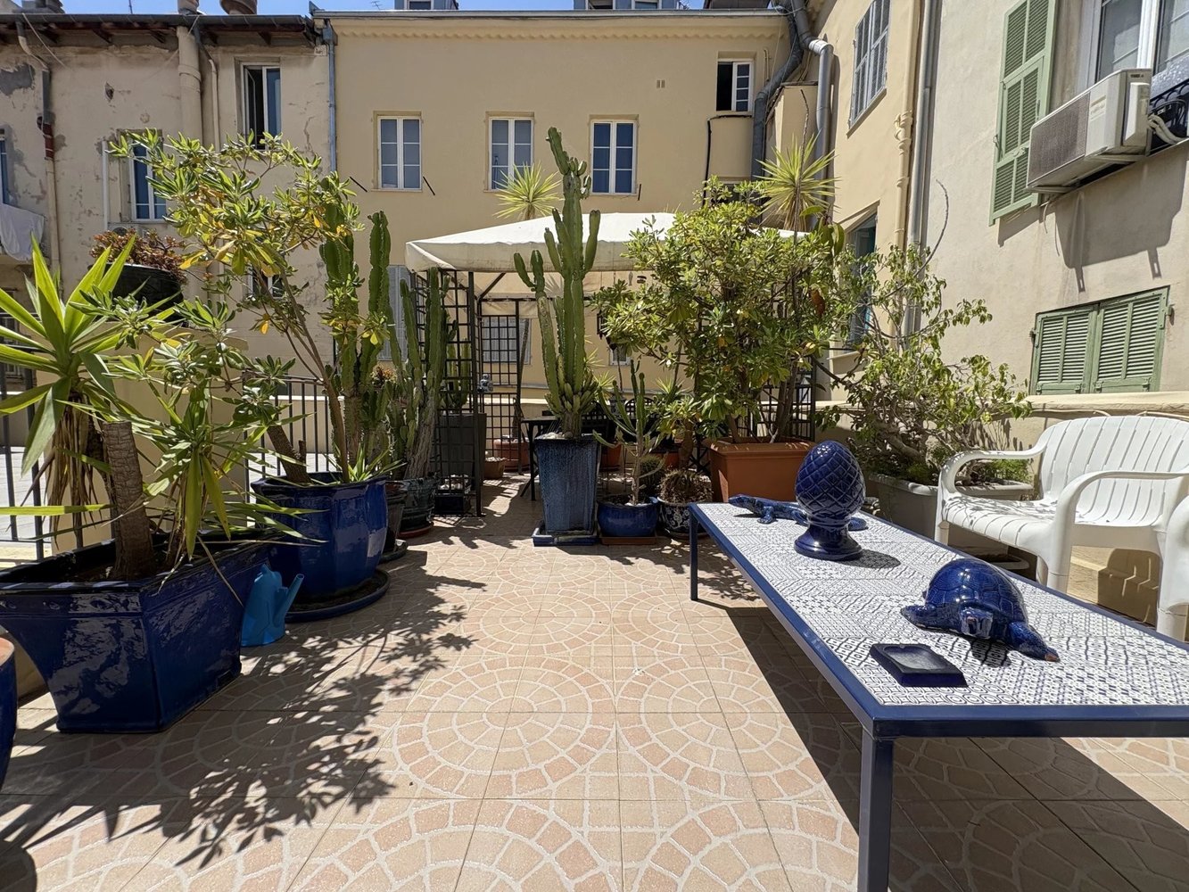 Property photo in Carre d'Or