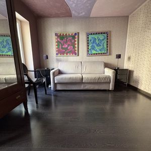 Property in Carre d'Or