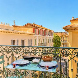 Property in Carre d'Or