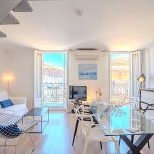 Property in Carre d'Or