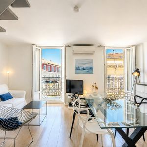 Property in Carre d'Or
