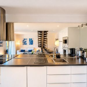 Property in Carre d'Or