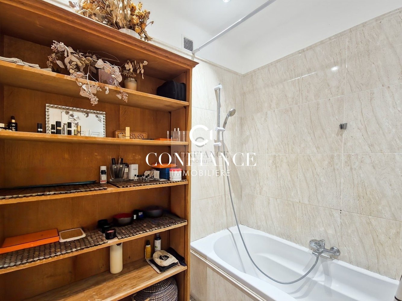 Property photo in Musicians Quarter