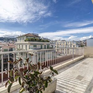 Property in Musicians Quarter