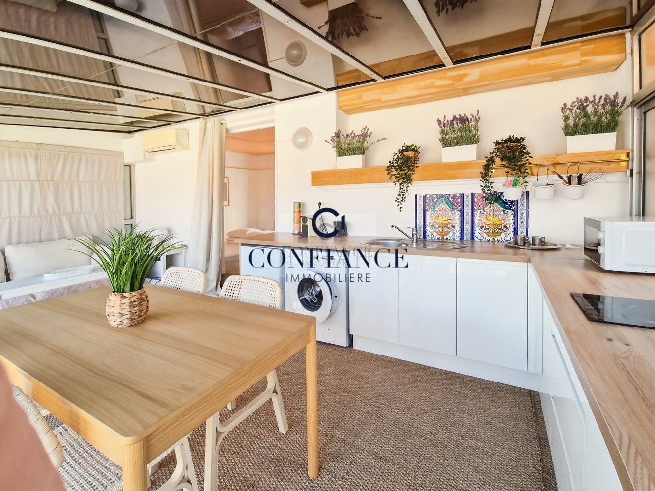 Property photo in Port