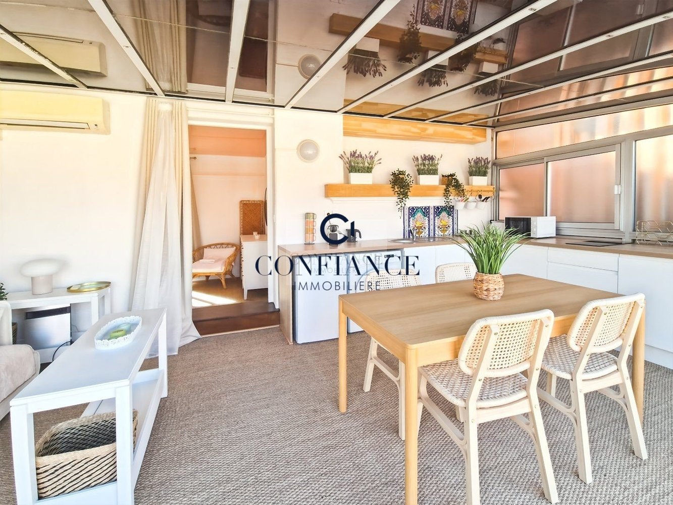 Property photo in Port