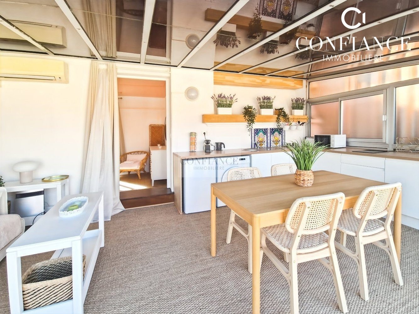 Property photo in Port