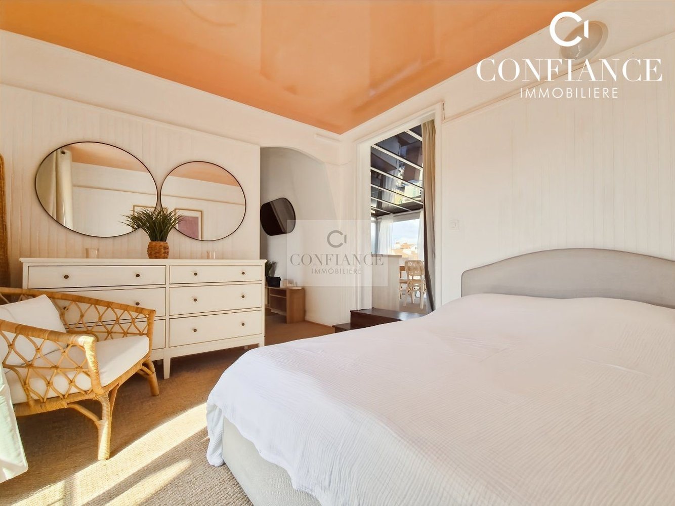 Property photo in Port