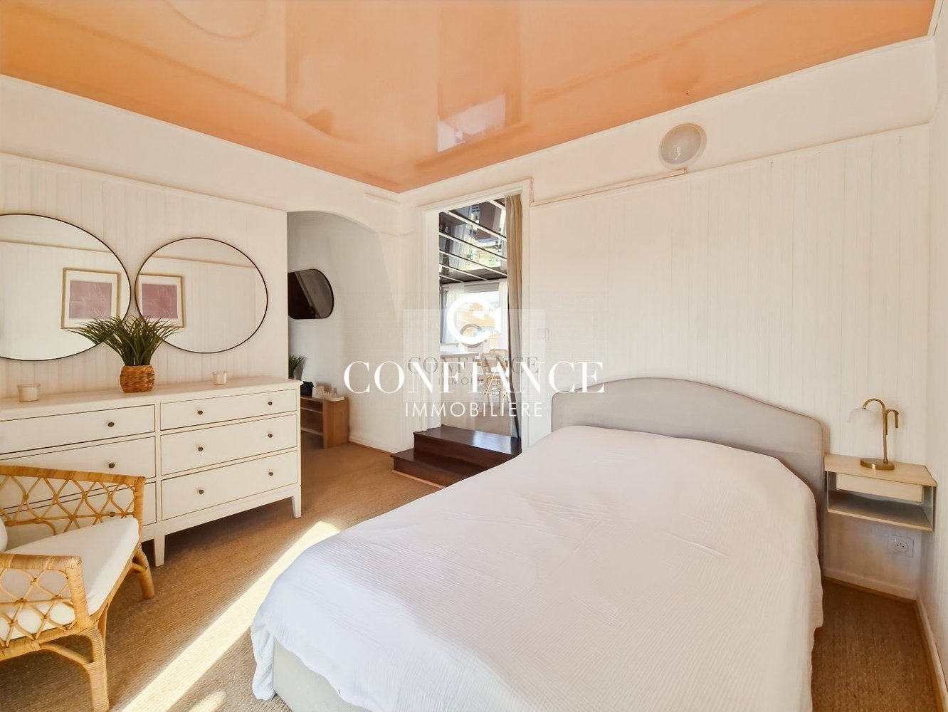 Property photo in Port