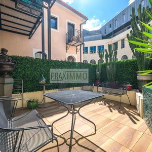 Property in Carre d'Argent