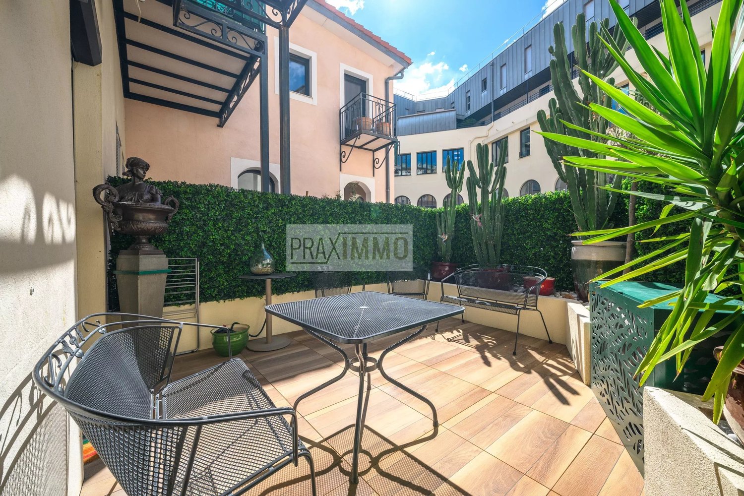 Property photo in Carre d'Argent