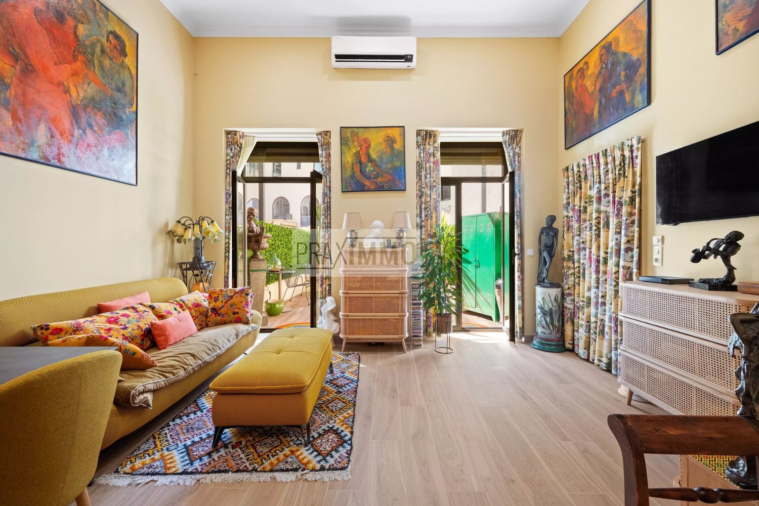 Property photo in Carre d'Argent