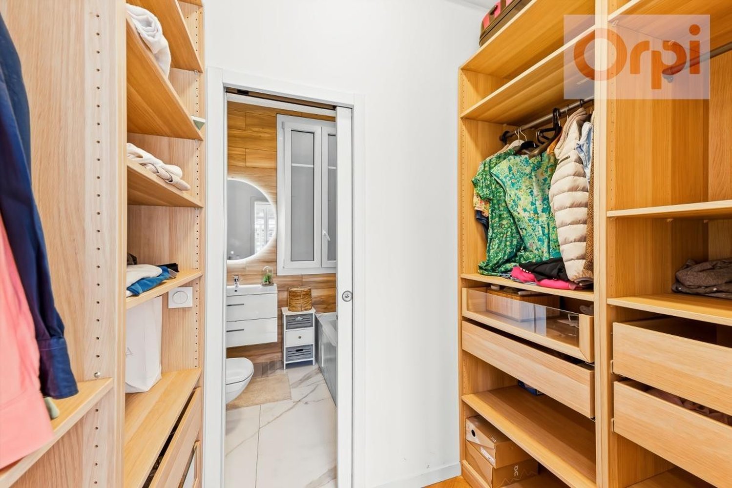 Property photo in Carre d'Argent
