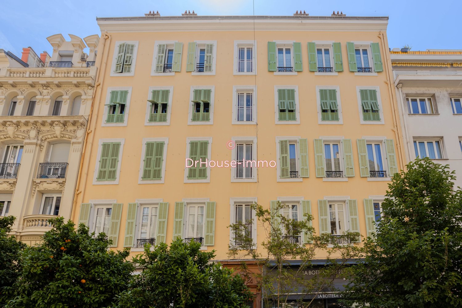 Property photo in Carre d'Argent