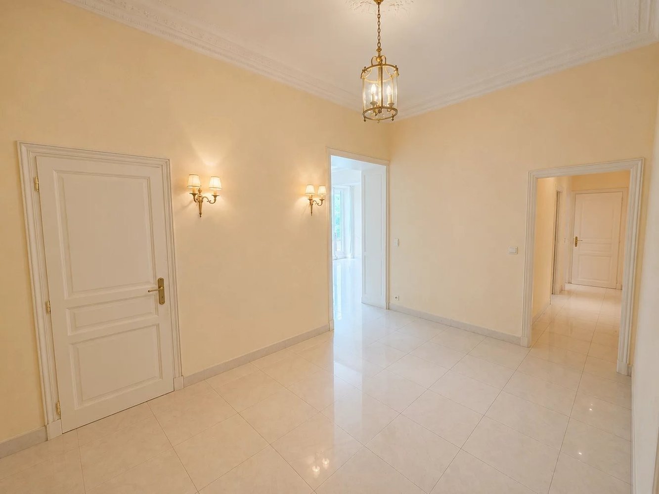 Property photo in Carre d'Argent