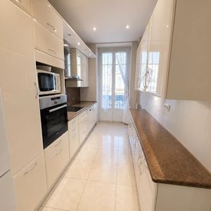 Property in Carre d'Argent