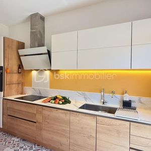 Property in Carre d'Argent