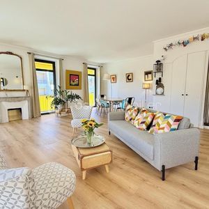 Property in Carre d'Argent