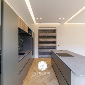 Property in Carre d'Argent