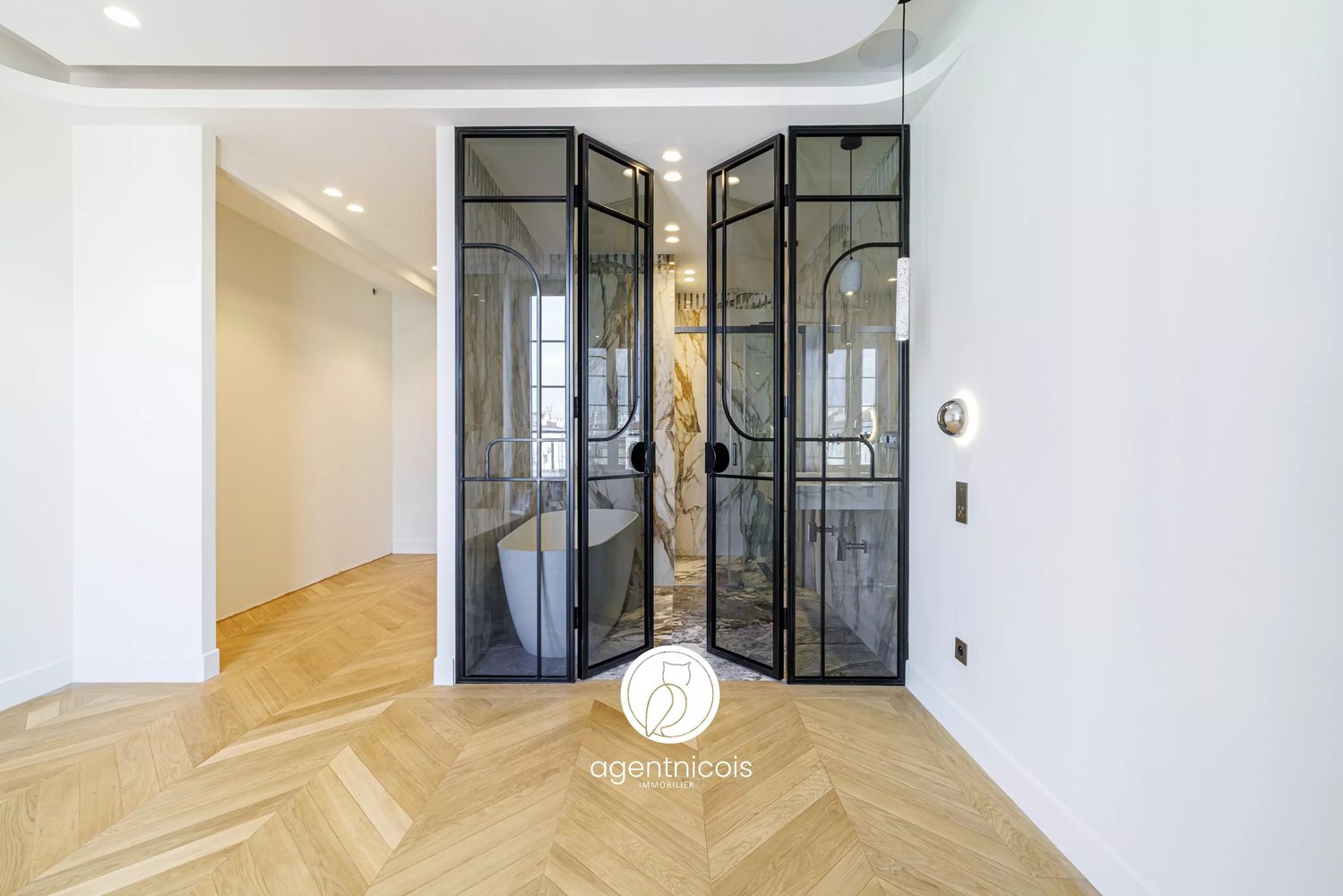 Property photo in Carre d'Argent