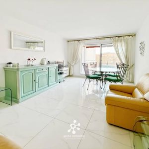 Property in Carre d'Argent
