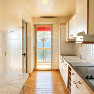 Property in Carre d'Or