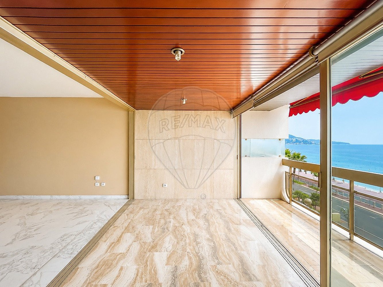 Property photo in Carre d'Or