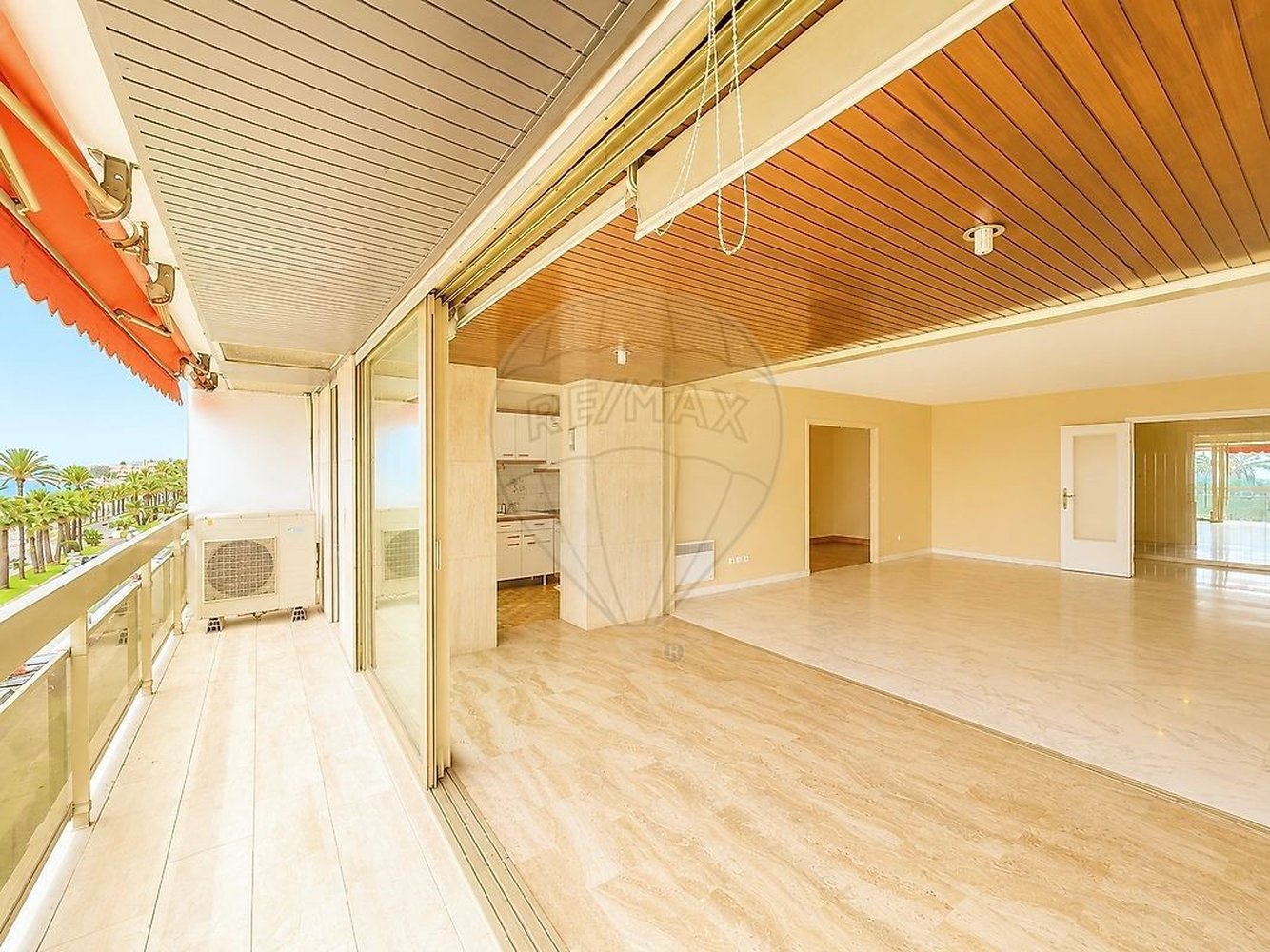 Property photo in Carre d'Or