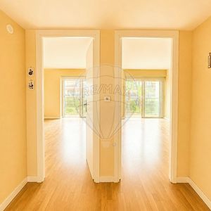 Property in Carre d'Or